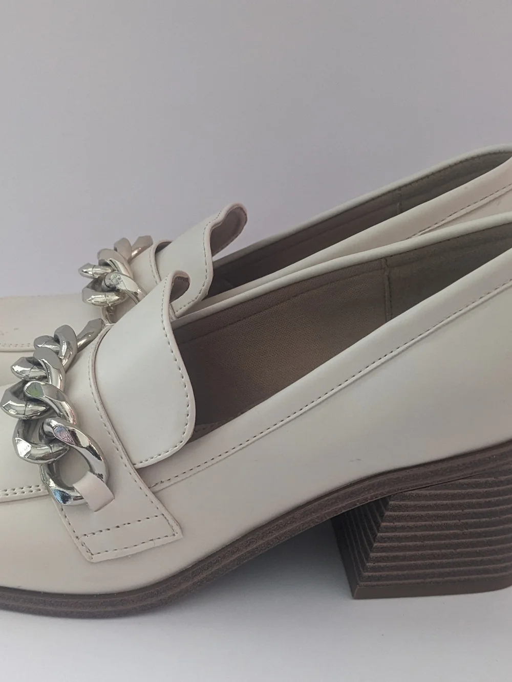 Nine West Women's Cream Chain Chunky Heel Trim Loafers 6